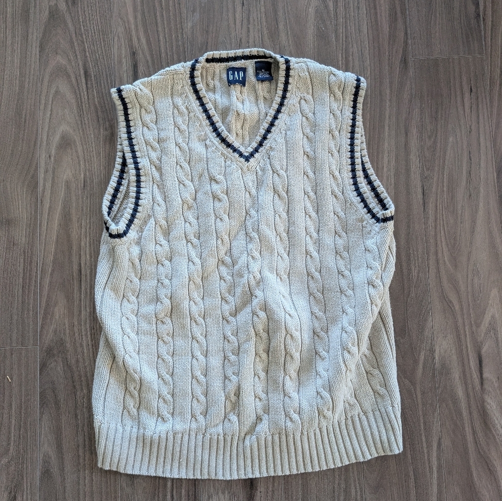 Gap Vintage Cable Knit 100% Cotton Grey/Cream With Blue Trim (Size Medium)